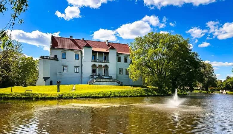 Zamek w Szydłowcu zwiedzanie: bezpłatne godziny otwarcia i atrakcje