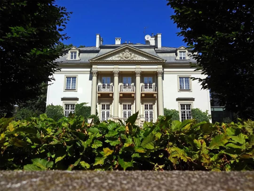 Pałace w Krakowie: Odkryj ich niezwykłą historię i architekturę