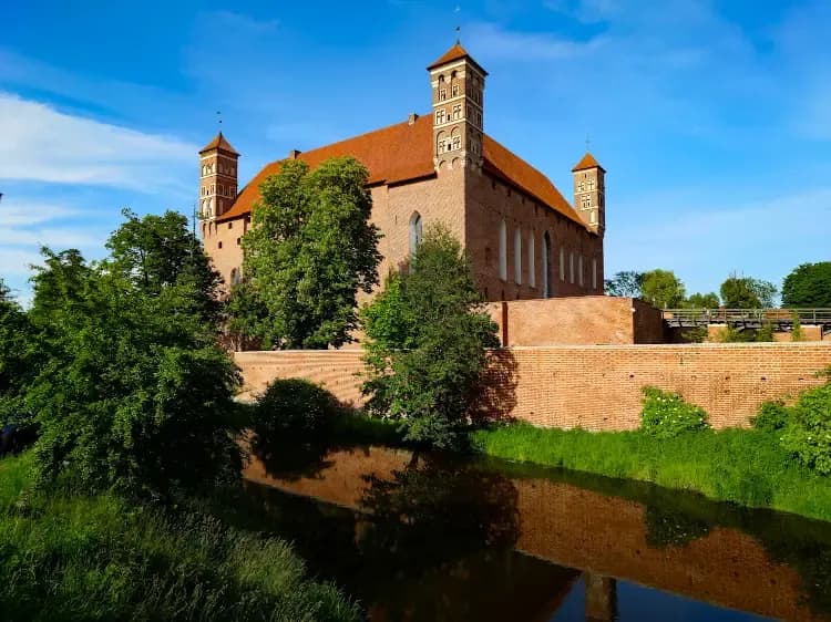 Zamek w Lidzbarku Warmińskim: Historia, architektura i atrakcje